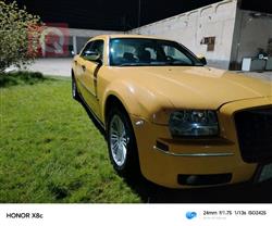 کرایسلەر 300